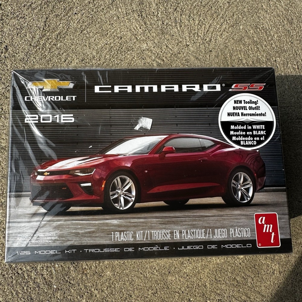 AMT Plastic Model Kit 2016 Camaro SS - #978, 1/25 Scale #AMT978M/12, OPEN - NEW